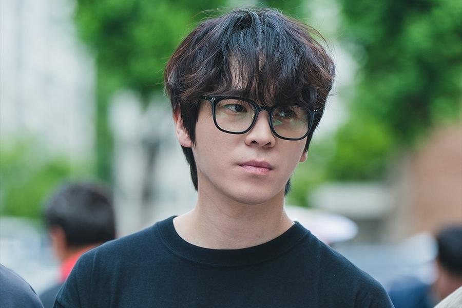 Lee Jae Kyoon Arrested in Upcoming Salon De Holmes Episode